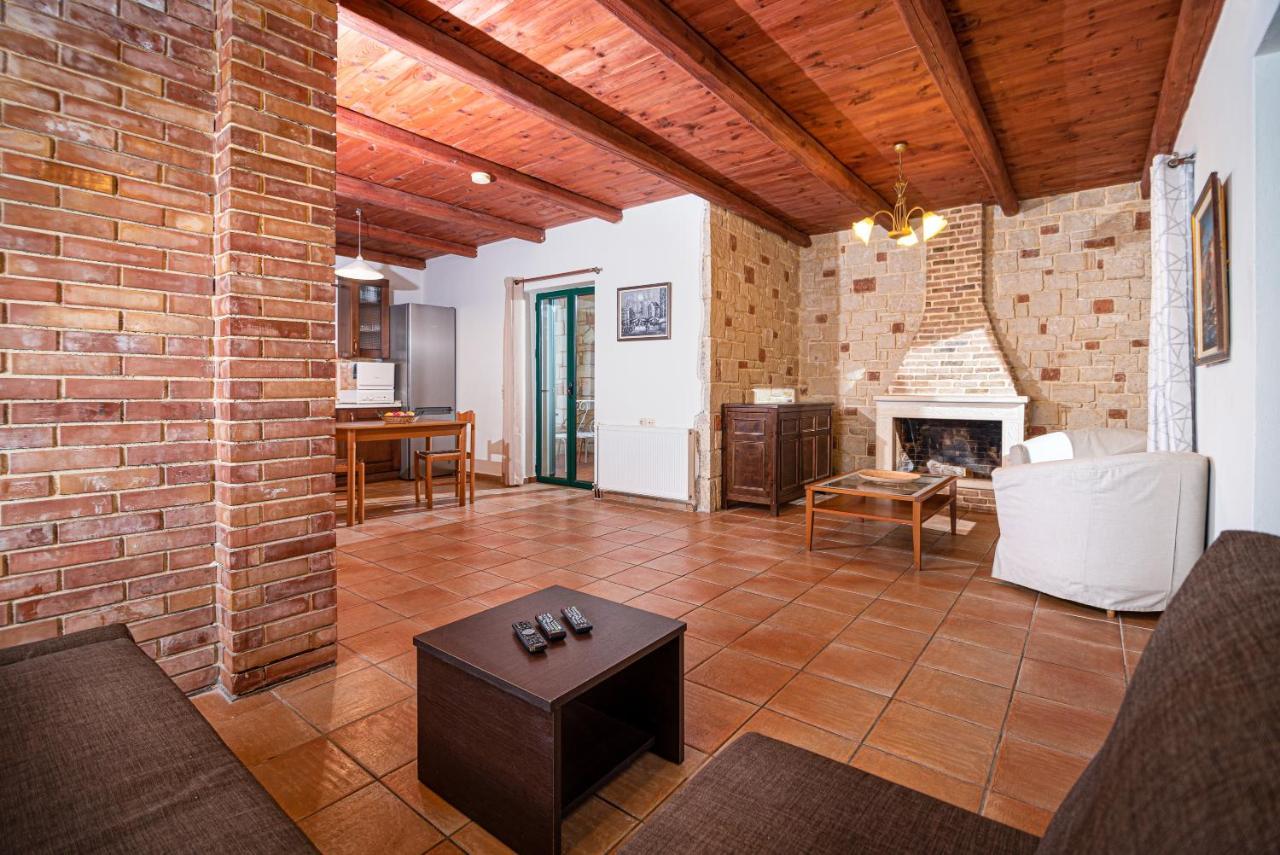 Neriides Villas Hersonissos  Exterior photo